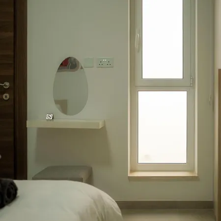 Twenty -to- Three, 2-bed And Study, * San Gwann